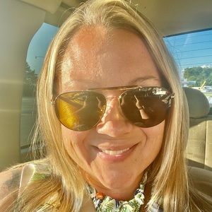 Meet your Posher, Adriane